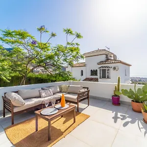 A Terrace With Sea View, 2 Bedrooms In Benalmádena